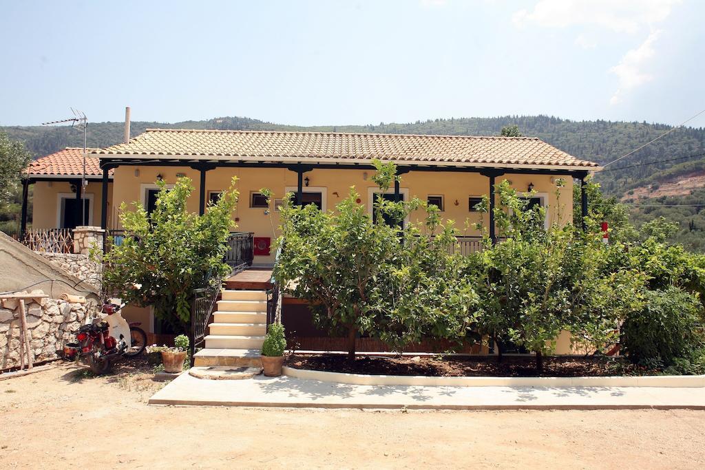 Marathes Studios Áyios Nikítas Exterior foto